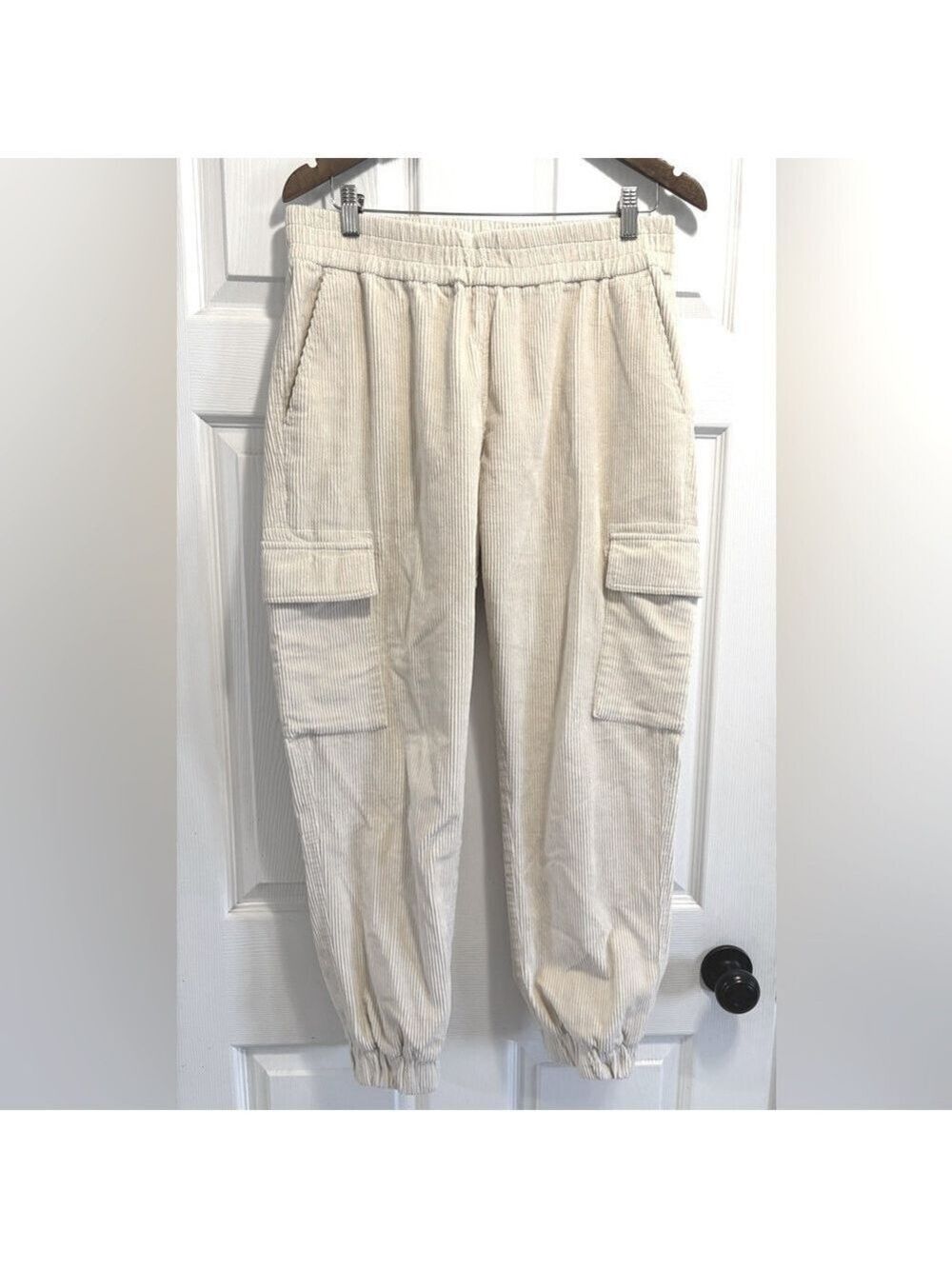 ROOTS Cargo Corduroy Joggers in Cream Pull On Pants Elastic Waist Size Medium